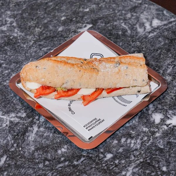 Caprese Baget Sandwich